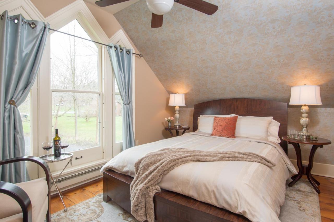 Gothic Eves Inn And Spa Bed And Breakfast Trumansburg Exteriér fotografie