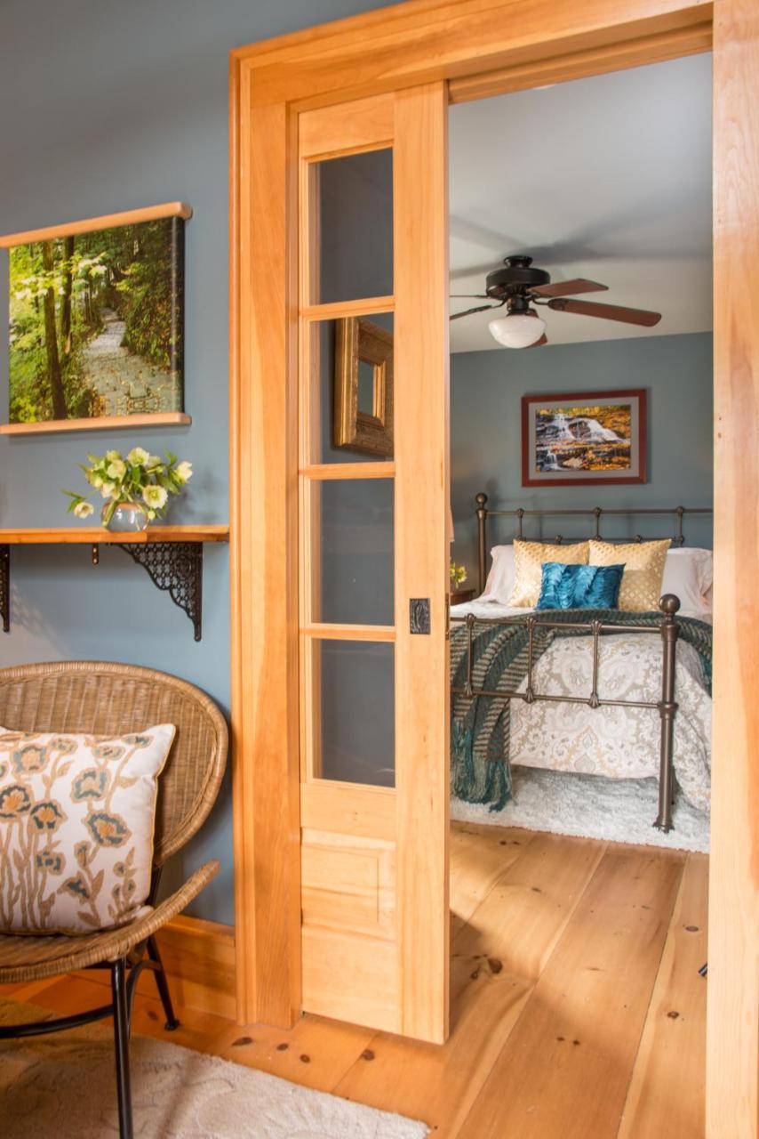 Gothic Eves Inn And Spa Bed And Breakfast Trumansburg Exteriér fotografie