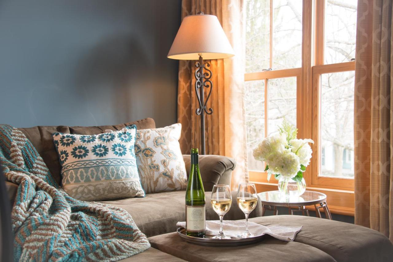 Gothic Eves Inn And Spa Bed And Breakfast Trumansburg Exteriér fotografie