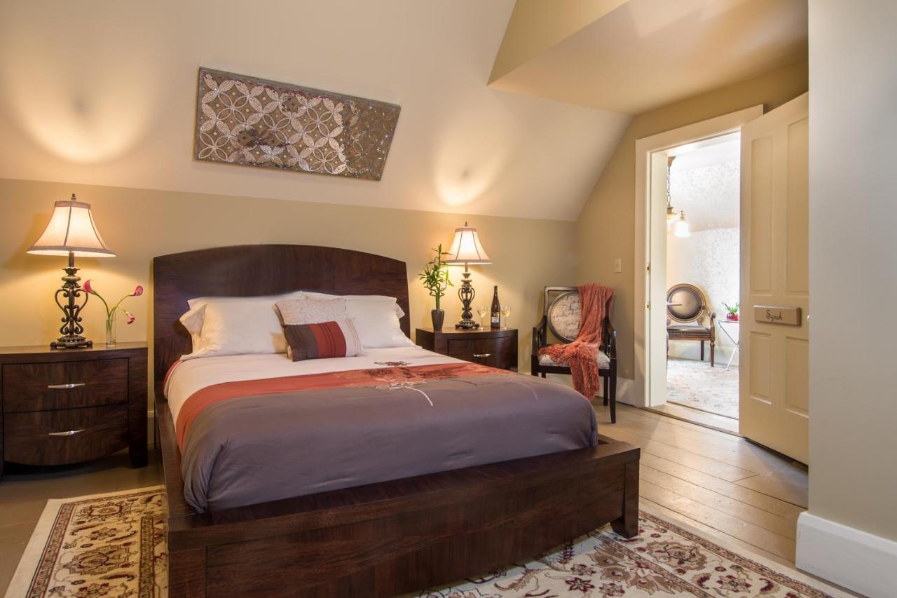 Gothic Eves Inn And Spa Bed And Breakfast Trumansburg Exteriér fotografie
