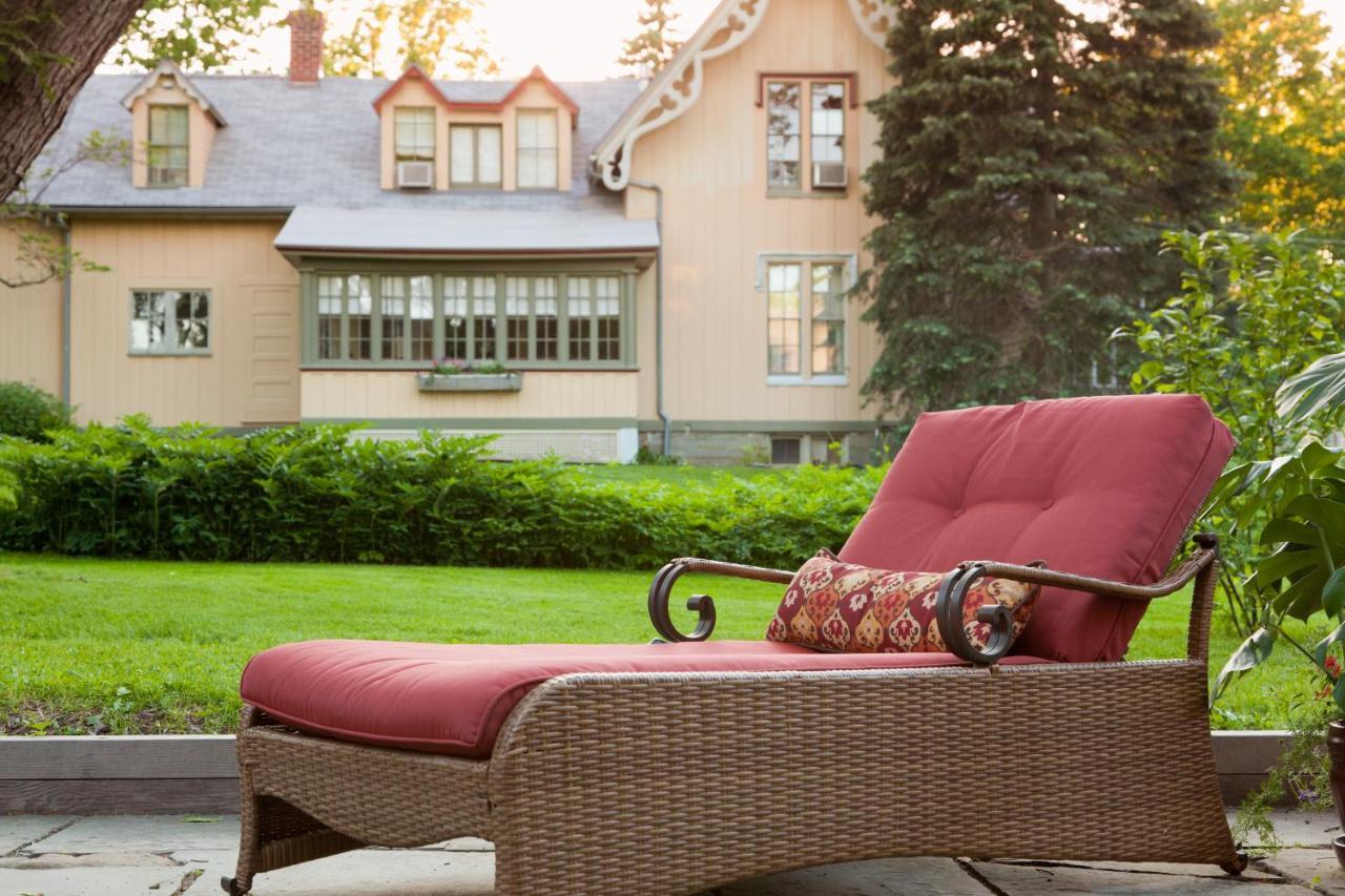Gothic Eves Inn And Spa Bed And Breakfast Trumansburg Exteriér fotografie